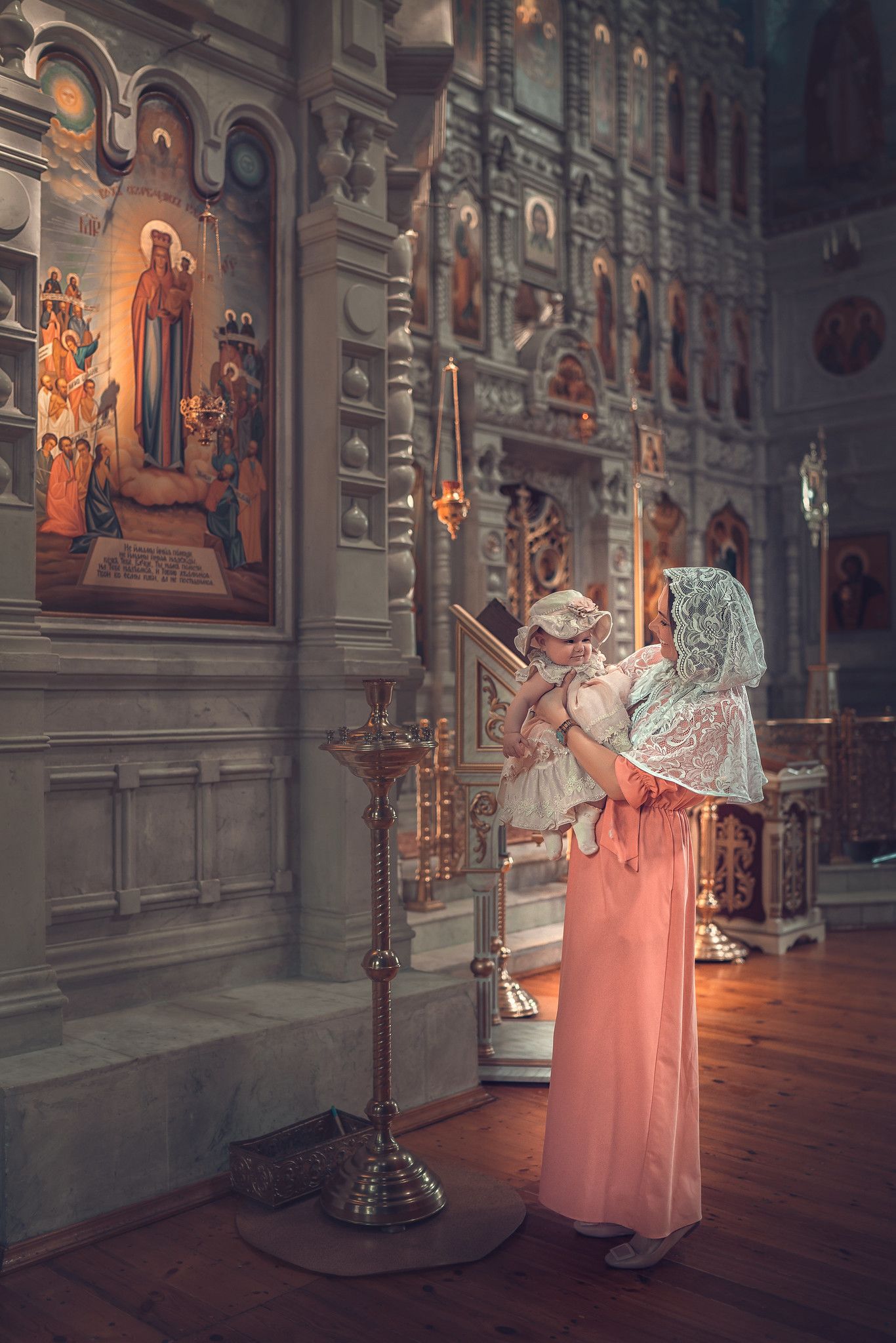 Съёмка младенцев в Новочеркасском храме Александра Невского