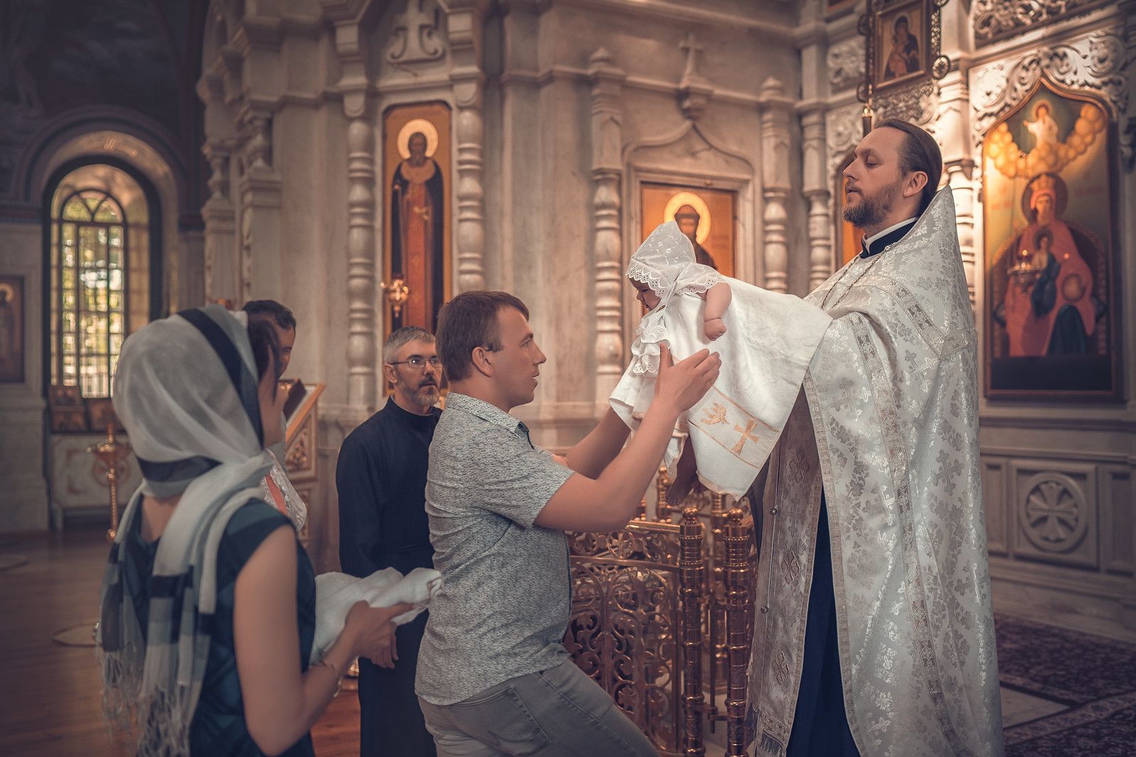 Съёмка младенцев в Новочеркасском храме Александра Невского