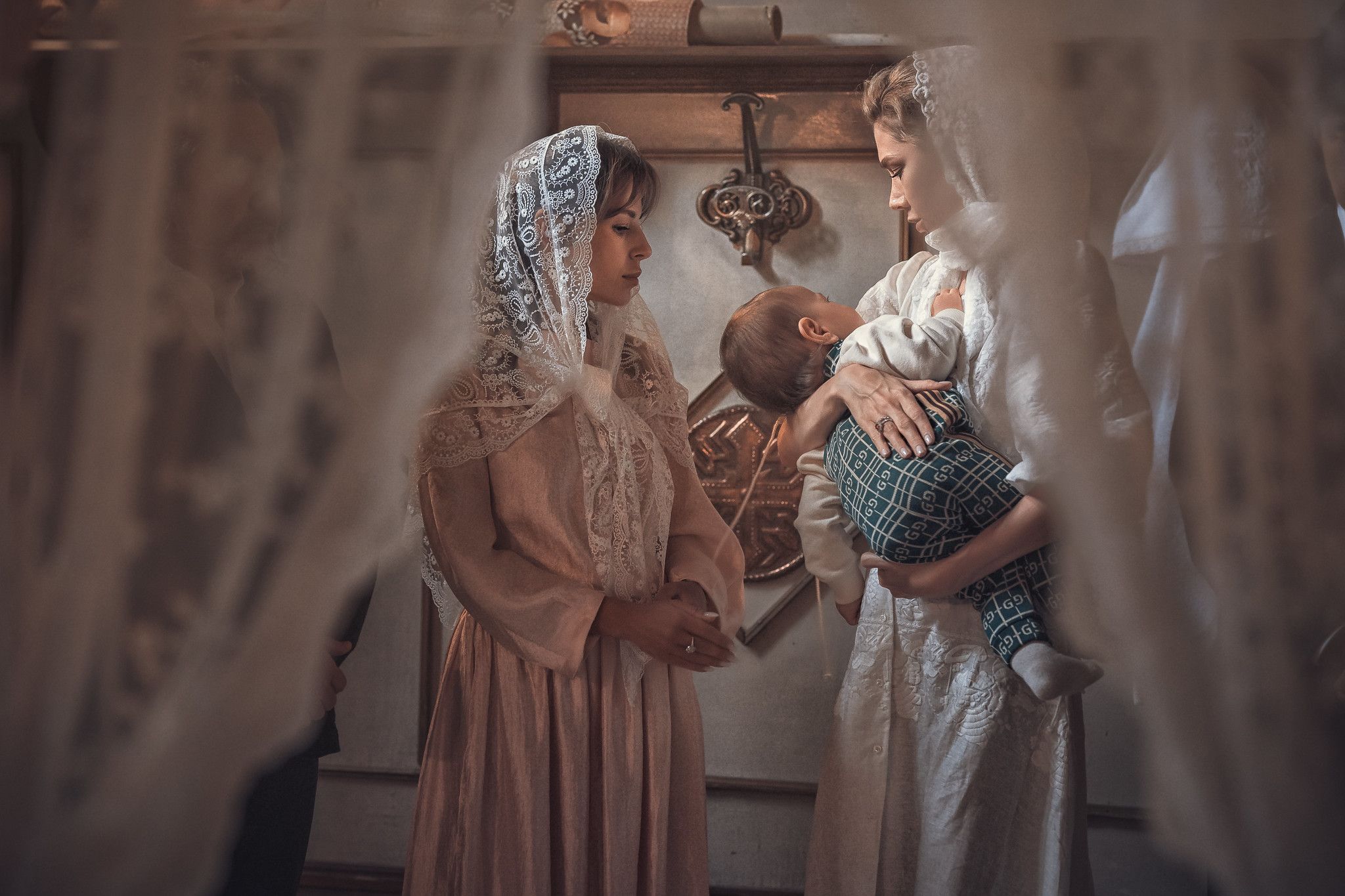 Таинство крещения в храме Воскресения Словущего в Даниловской Слободе 