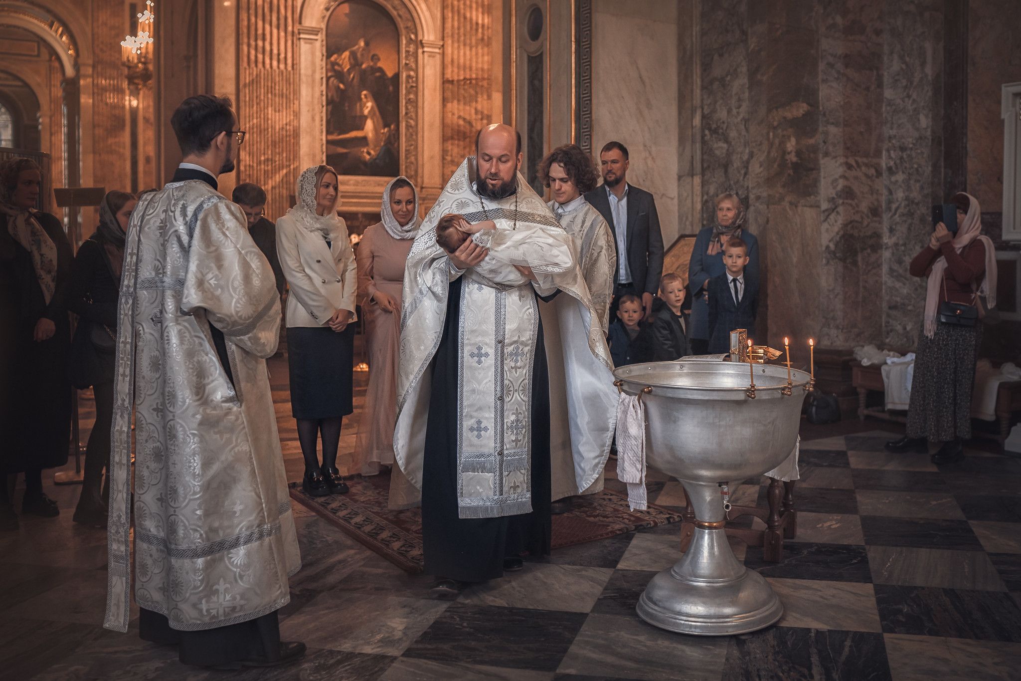 Таинство крещения в Исаакиевском соборе