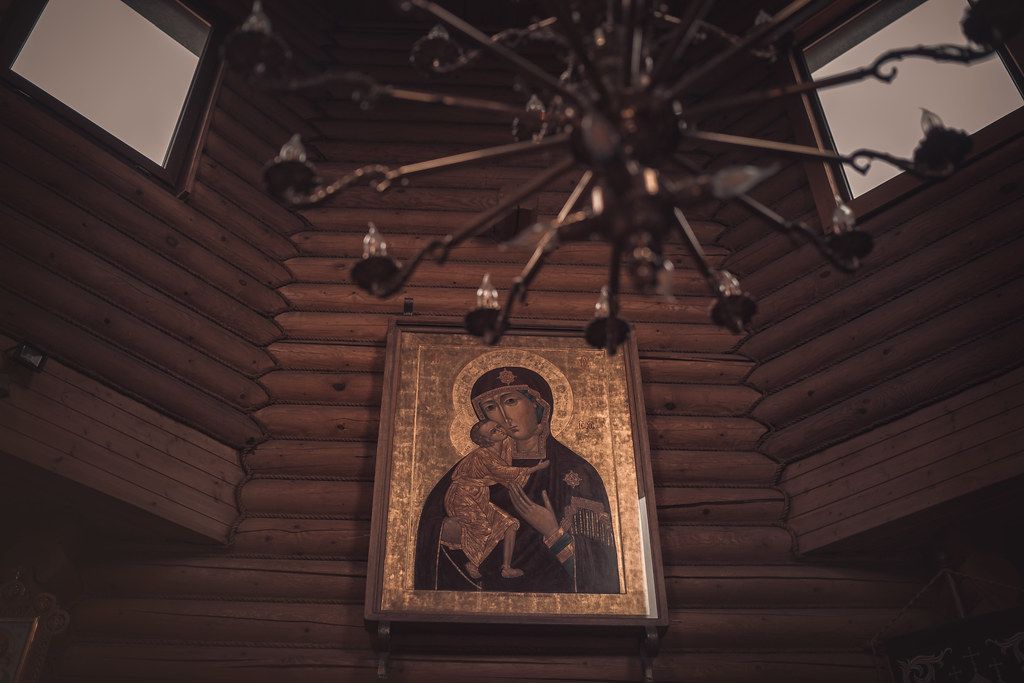 Таинство крещения в храме Александра Невского