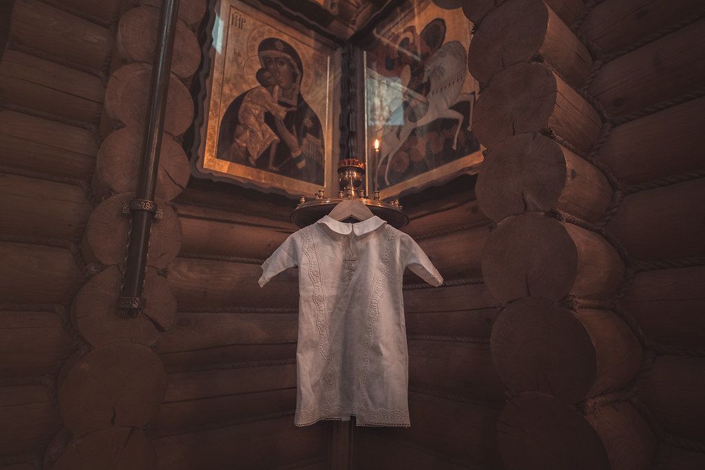 Таинство крещения в храме Александра Невского