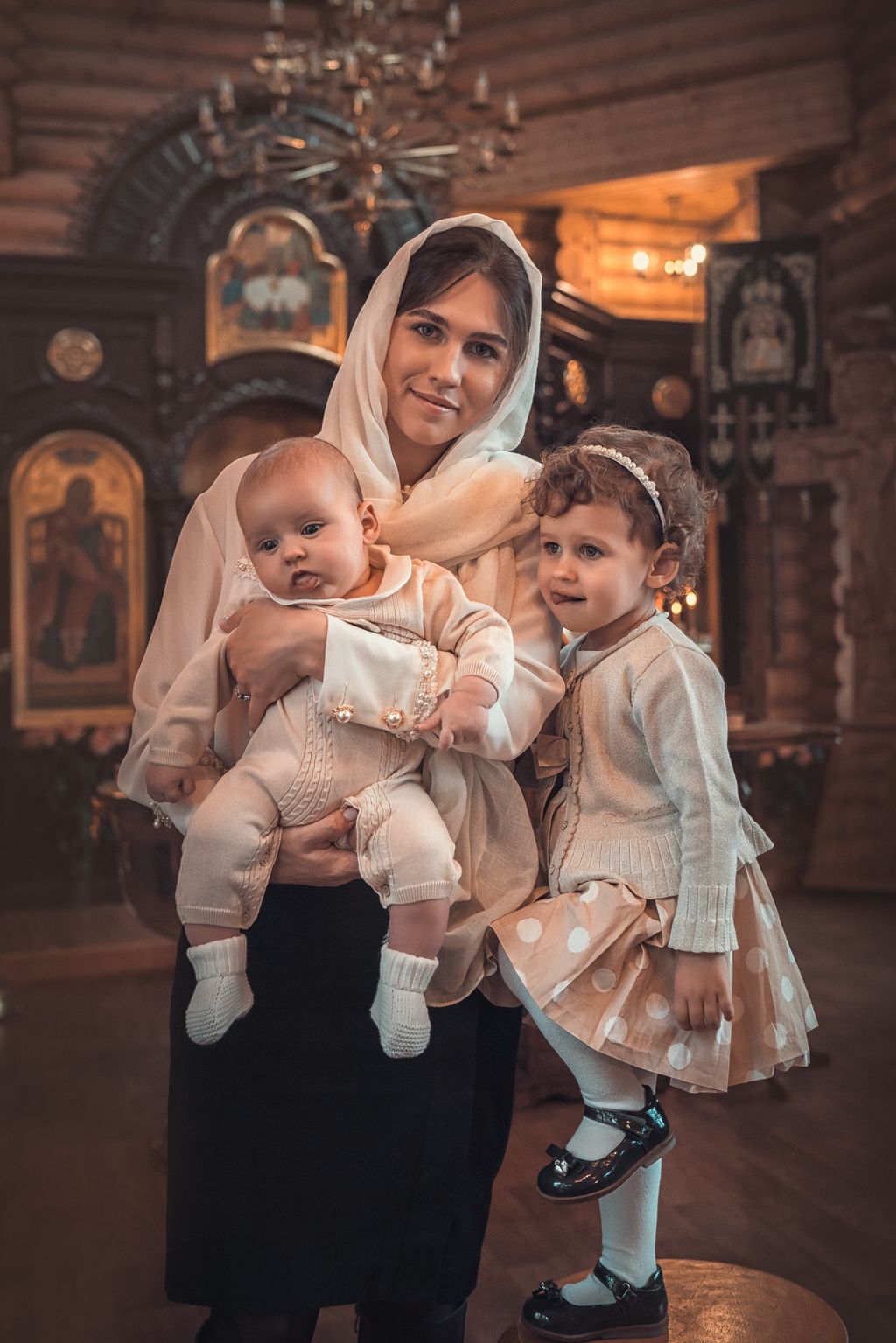 Таинство крещения в храме Александра Невского