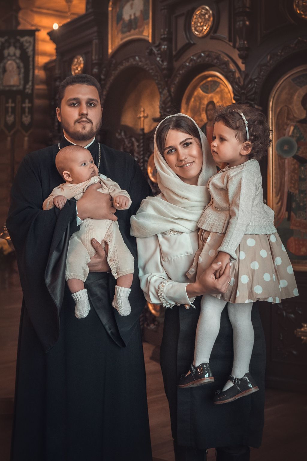 Таинство крещения в храме Александра Невского