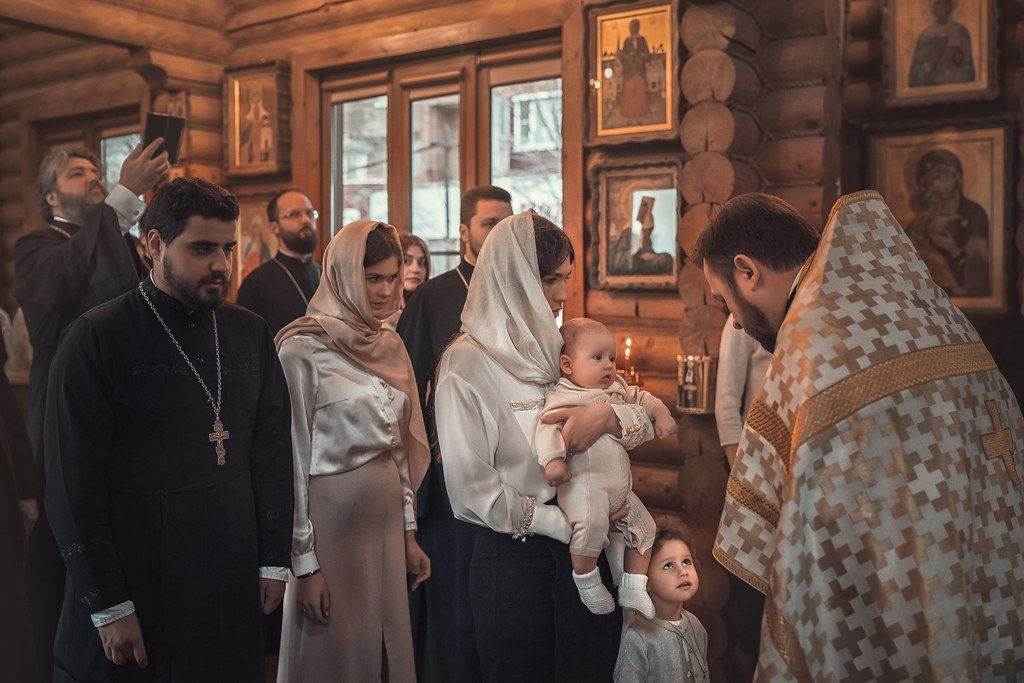 Таинство крещения в храме Александра Невского