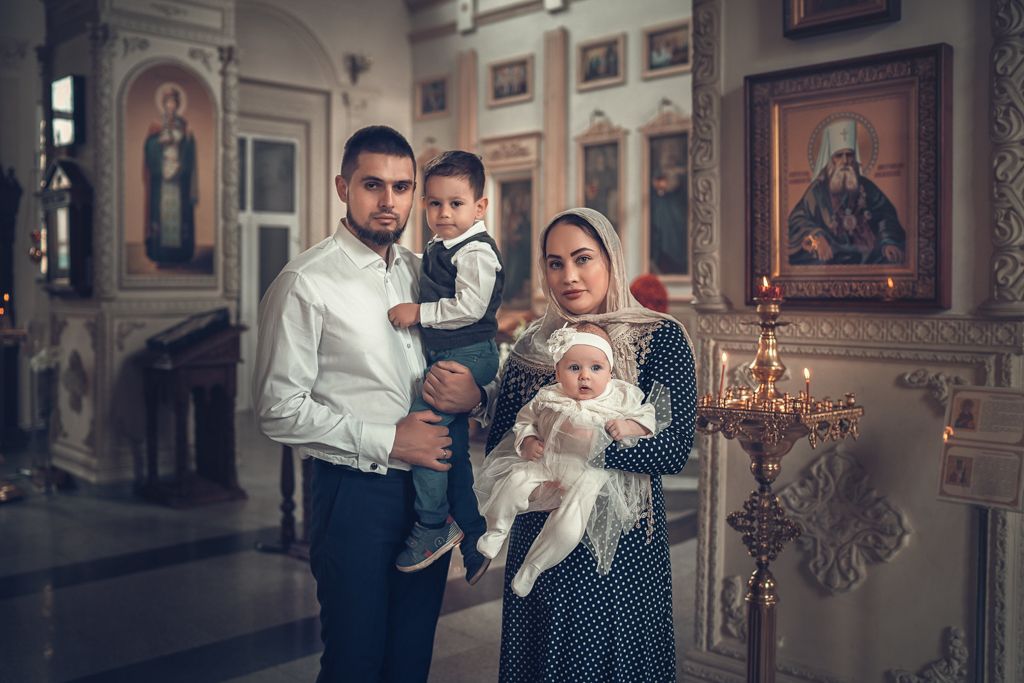 Таинство крещения в храме Иоанна Кронштадского