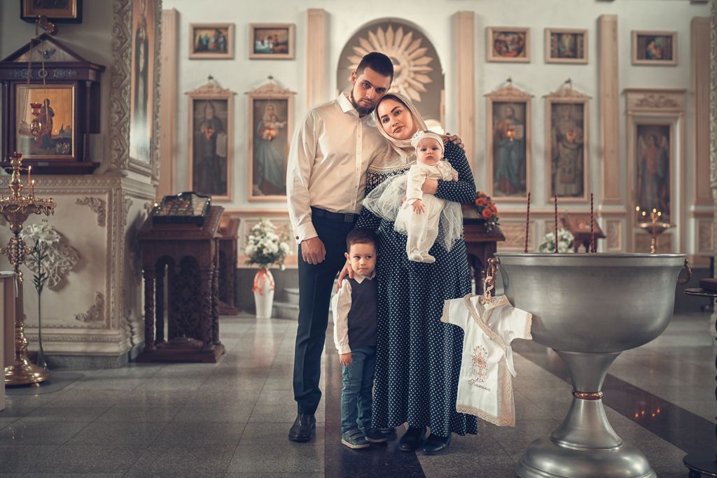 Таинство крещения в храме Иоанна Кронштадского