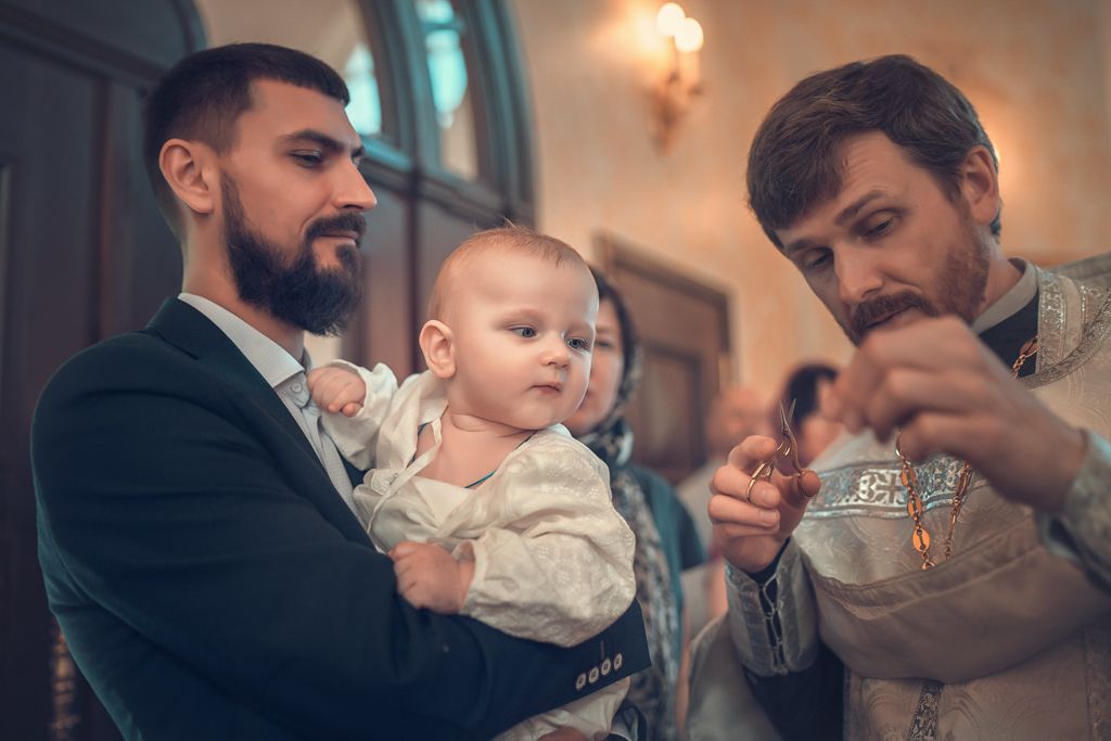 Таинство крещения в храме-колокольне в Токсово