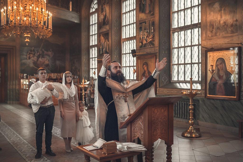 Именины в июне: крещение по святцам. Оглашение в храме Преполовения Пятидесятницы