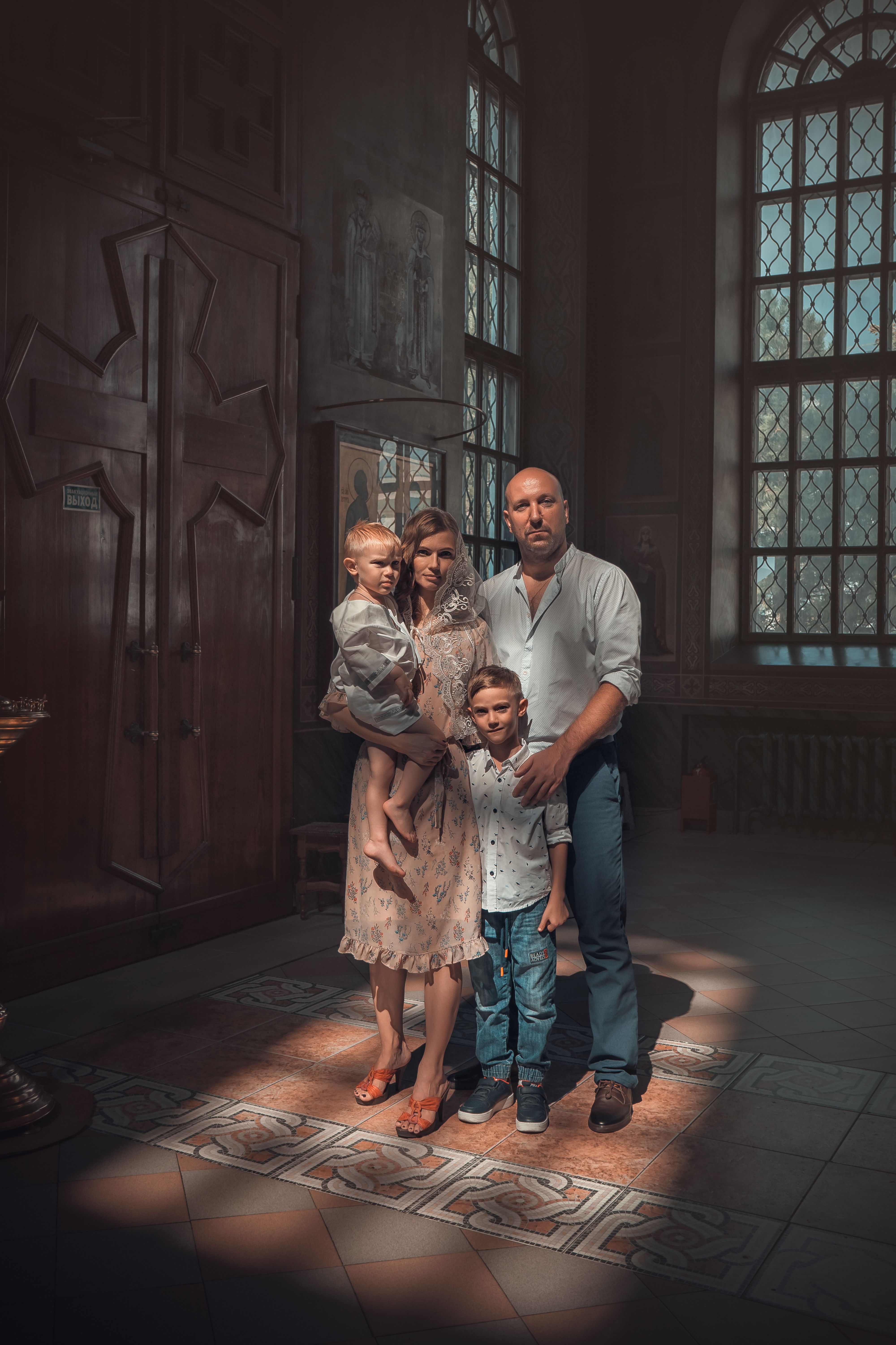 Дети в храме