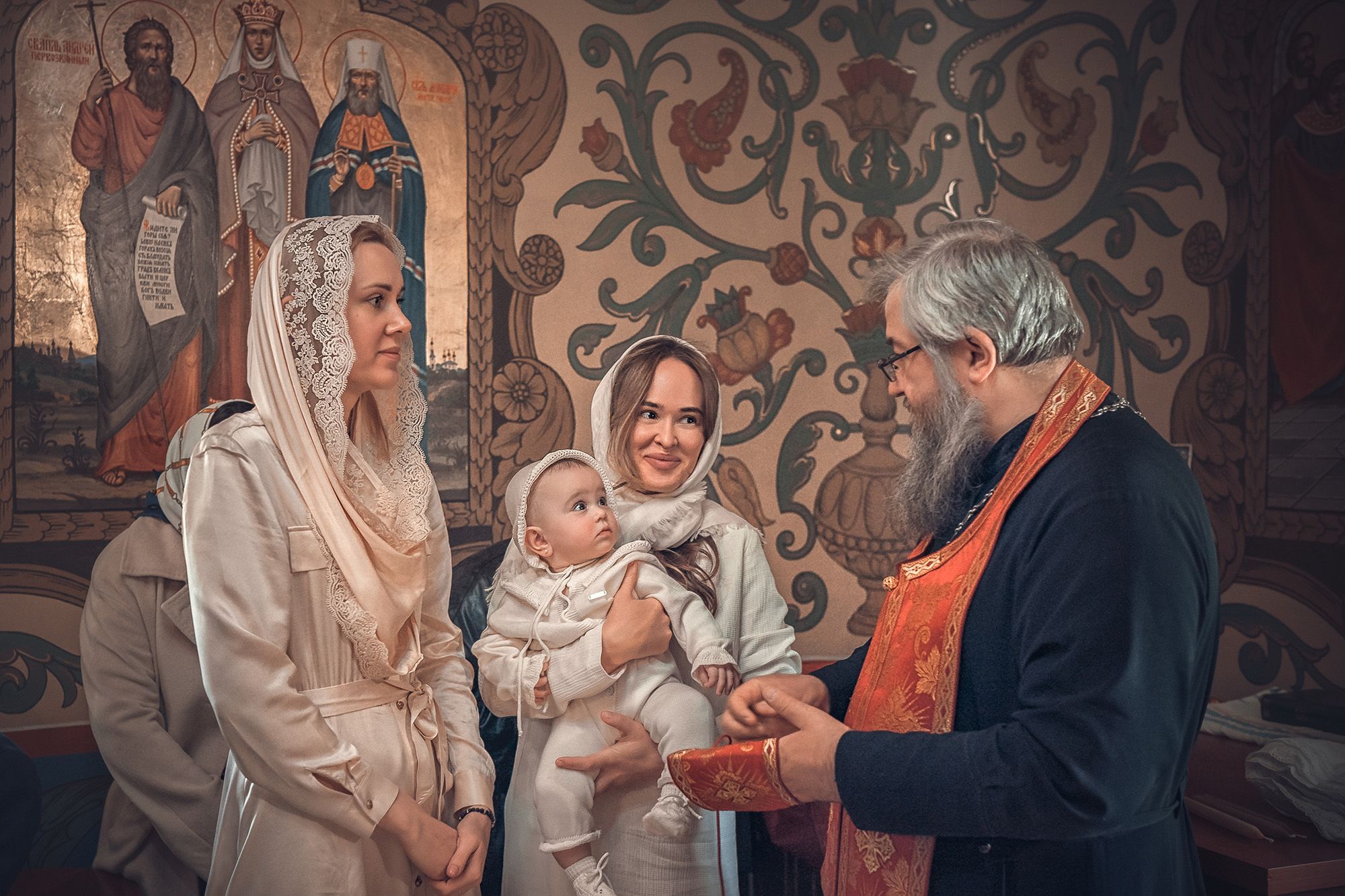 Крещение в храме Троицы Живоначальной на Воробьевых горах