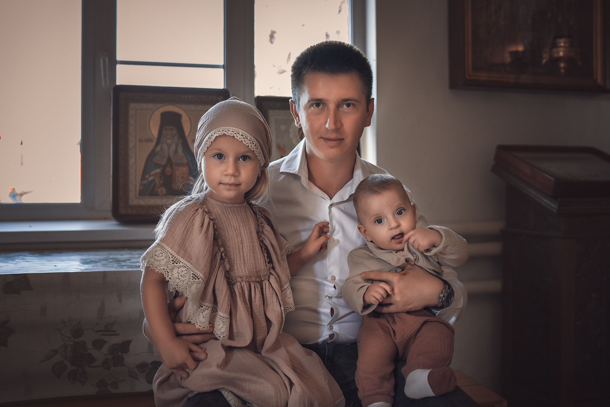 Дети в храме