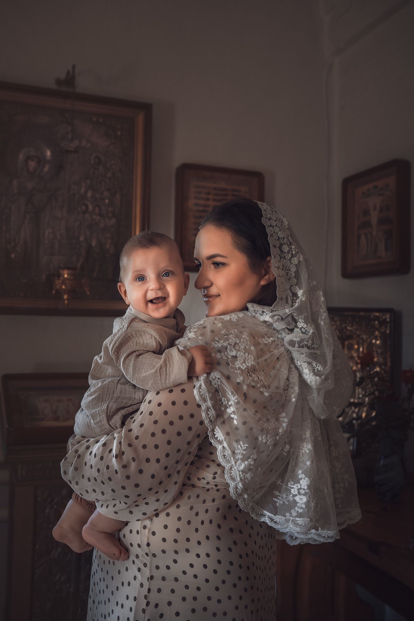 Дети в храме