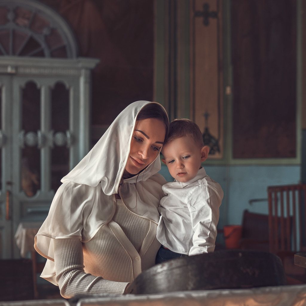 Таинство крещения в Обуховском храме Ростовской области, фотограф Ирина Доценко