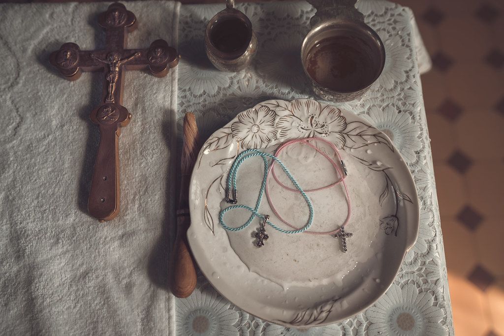 Таинство крещения в Обуховском храме Ростовской области, фотограф Ирина Доценко