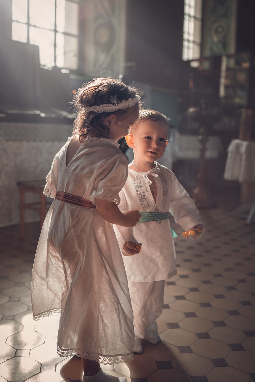 Таинство крещения в Обуховском храме Ростовской области, фотограф Ирина Доценко